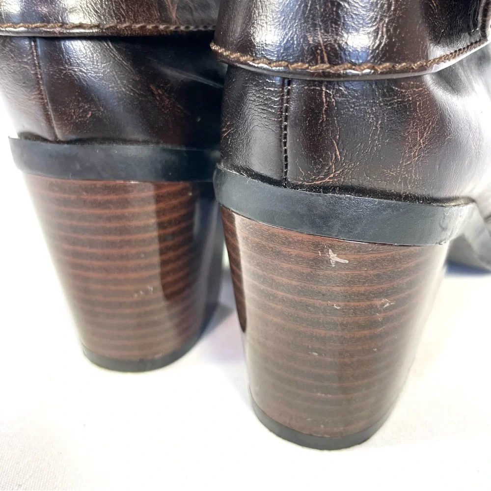 Maurices Jaina Dark Brown Big Buckle Faux Leather Ankle Heel Boots Size 8.5 - Picture 7 of 11